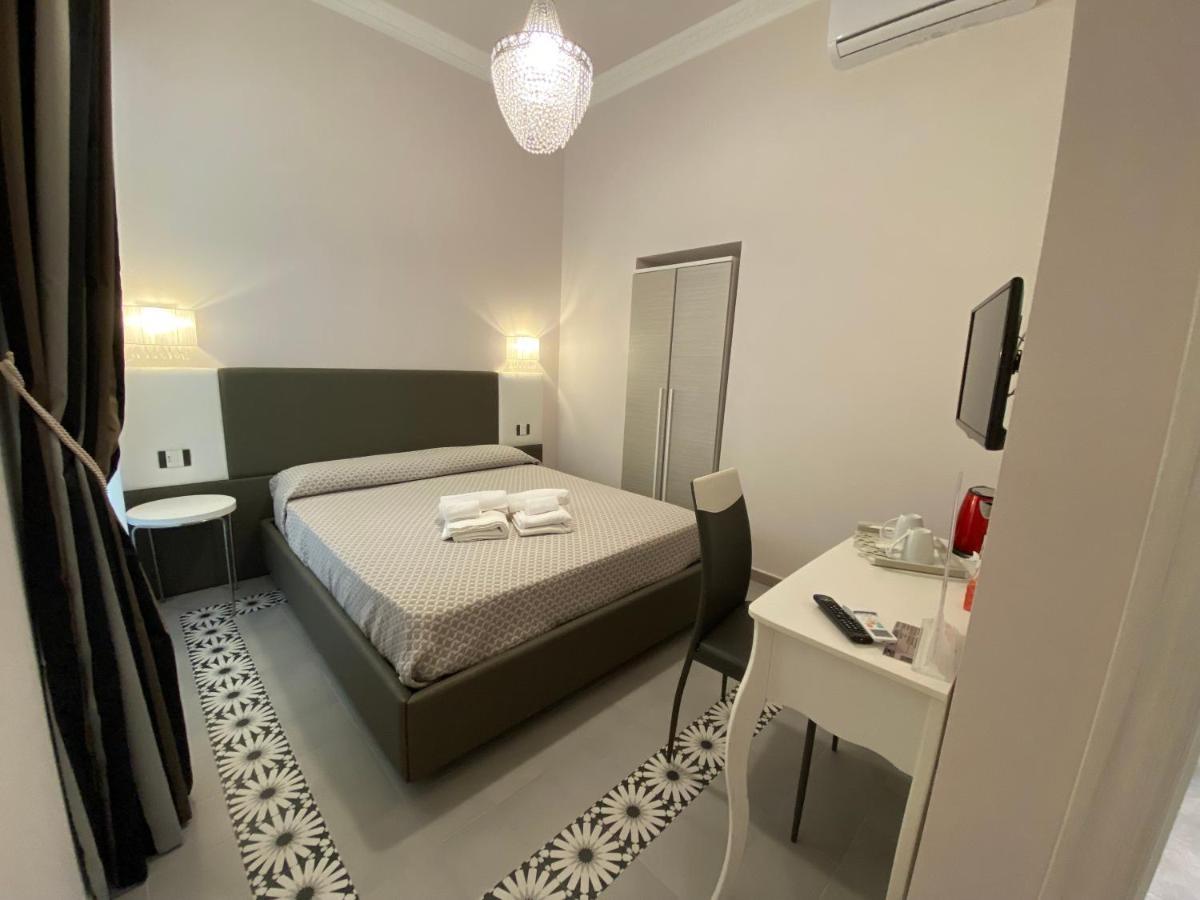 Dimora Le Pietre Del Mare Hotel Pizzo  Luaran gambar