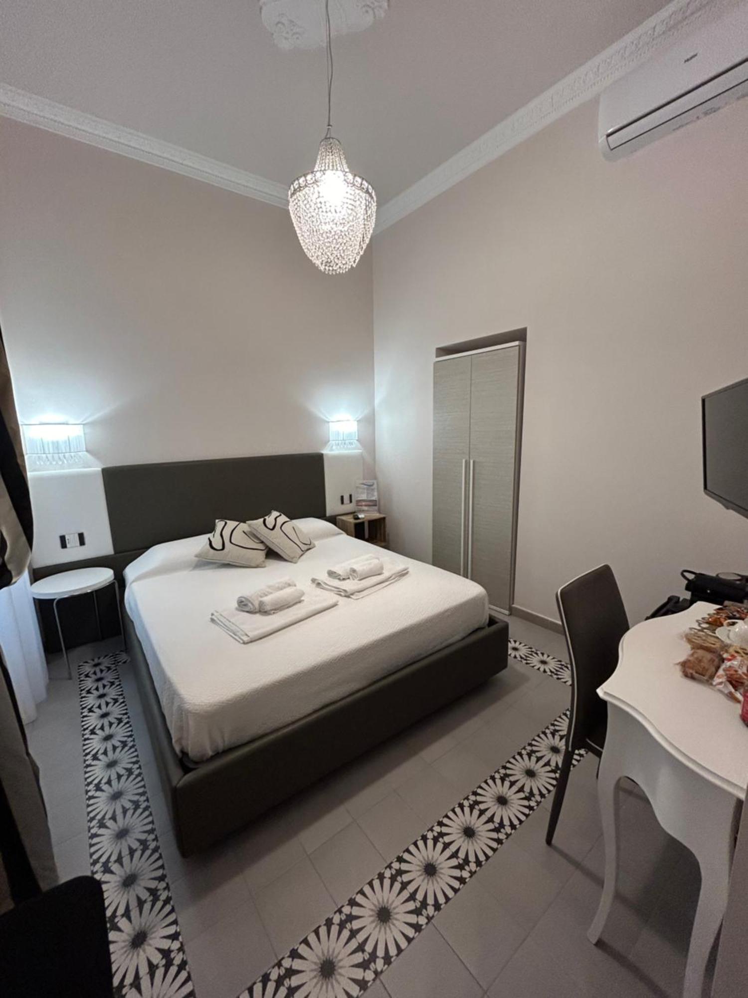 Dimora Le Pietre Del Mare Hotel Pizzo  Luaran gambar