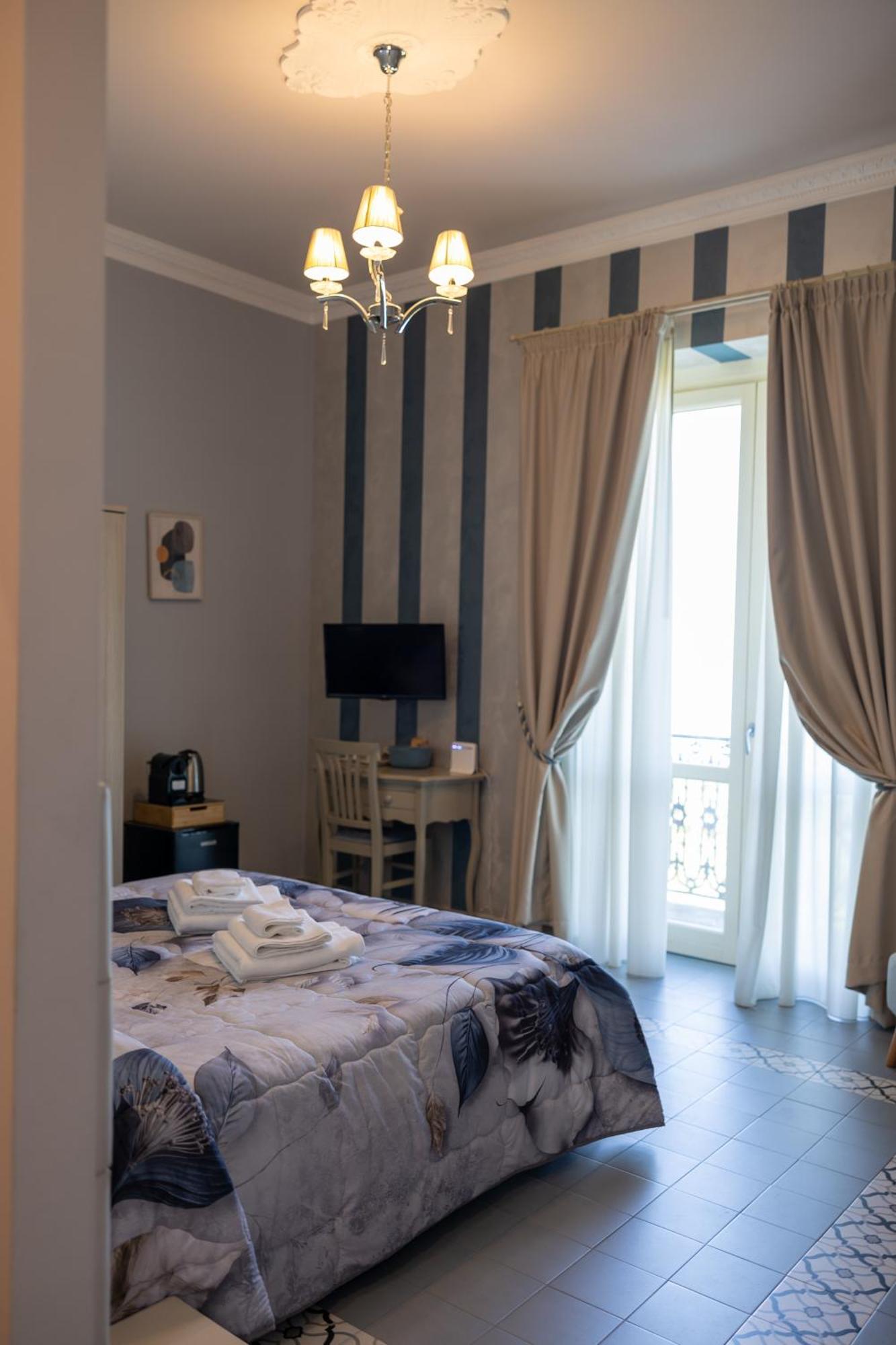 Dimora Le Pietre Del Mare Hotel Pizzo  Luaran gambar